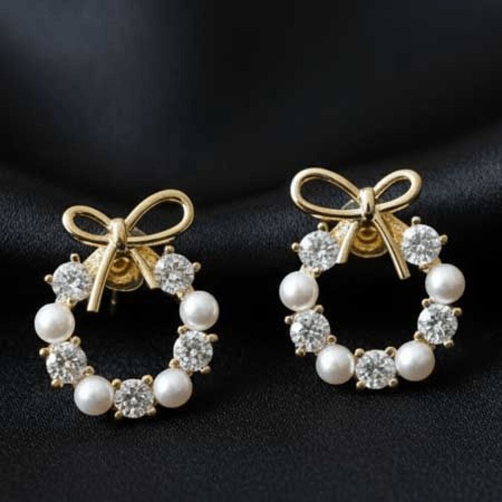 Ladies Sophisticated Yellow Gold Wreath Bow Pearl Round Elegant Earrings - Picture 6 of 8